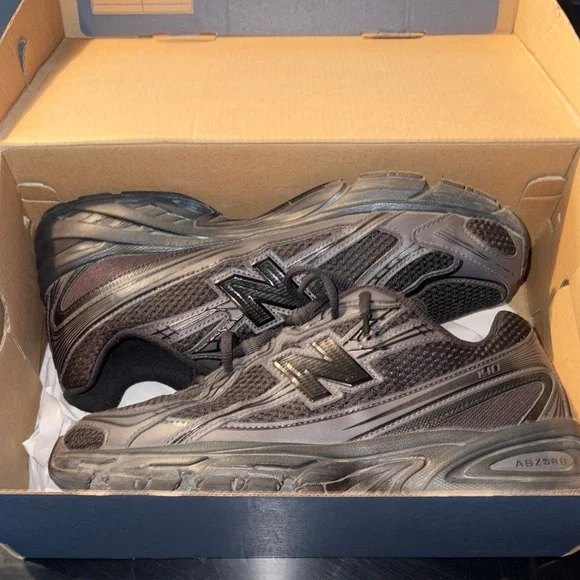 New Balance Charcoal Running Shoes - Picture 1 of 14